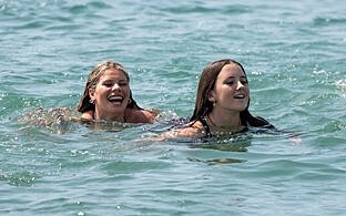 bc cold water swimming 080301097 